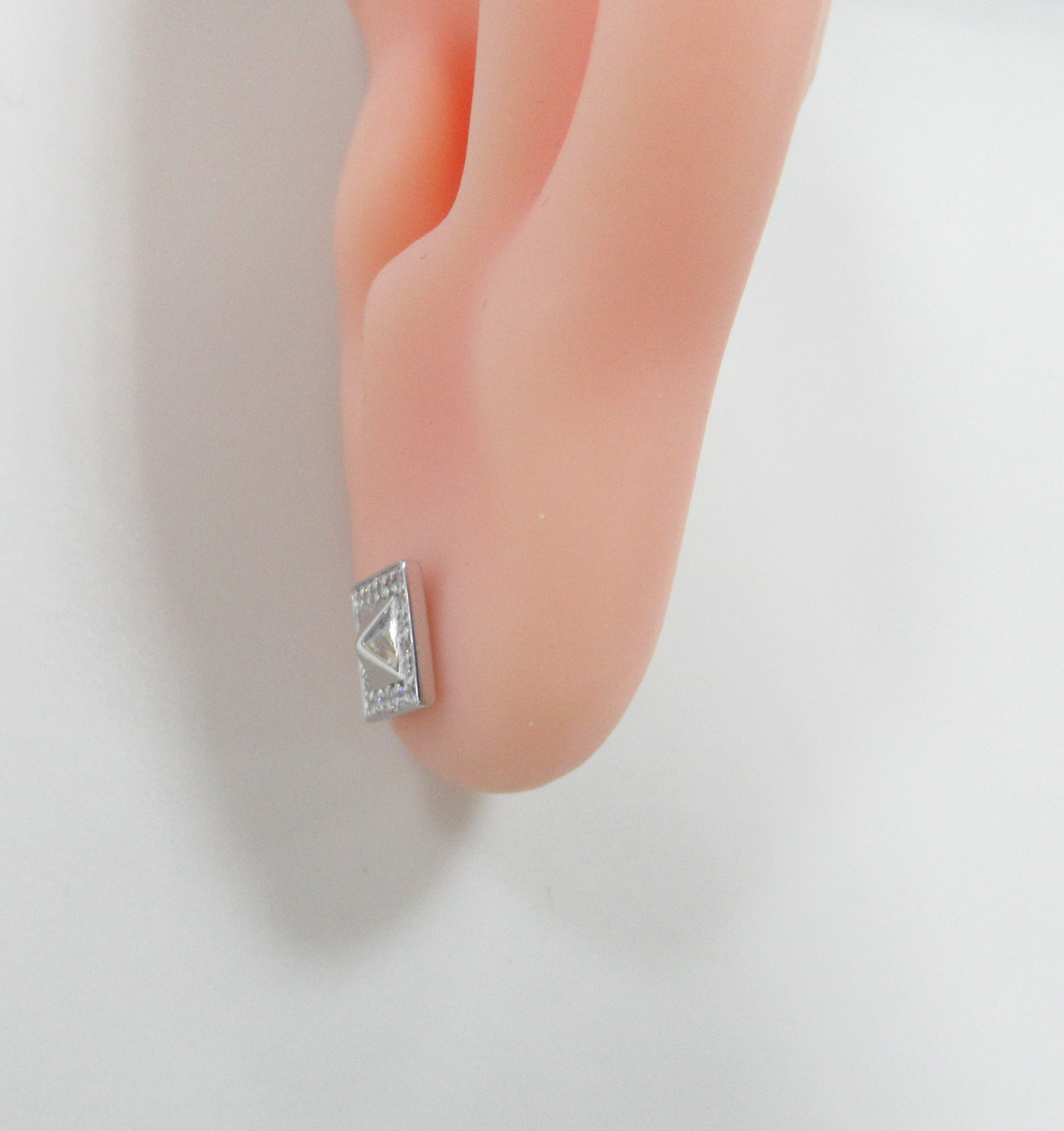 10511-001086 Серьги (Au 585)